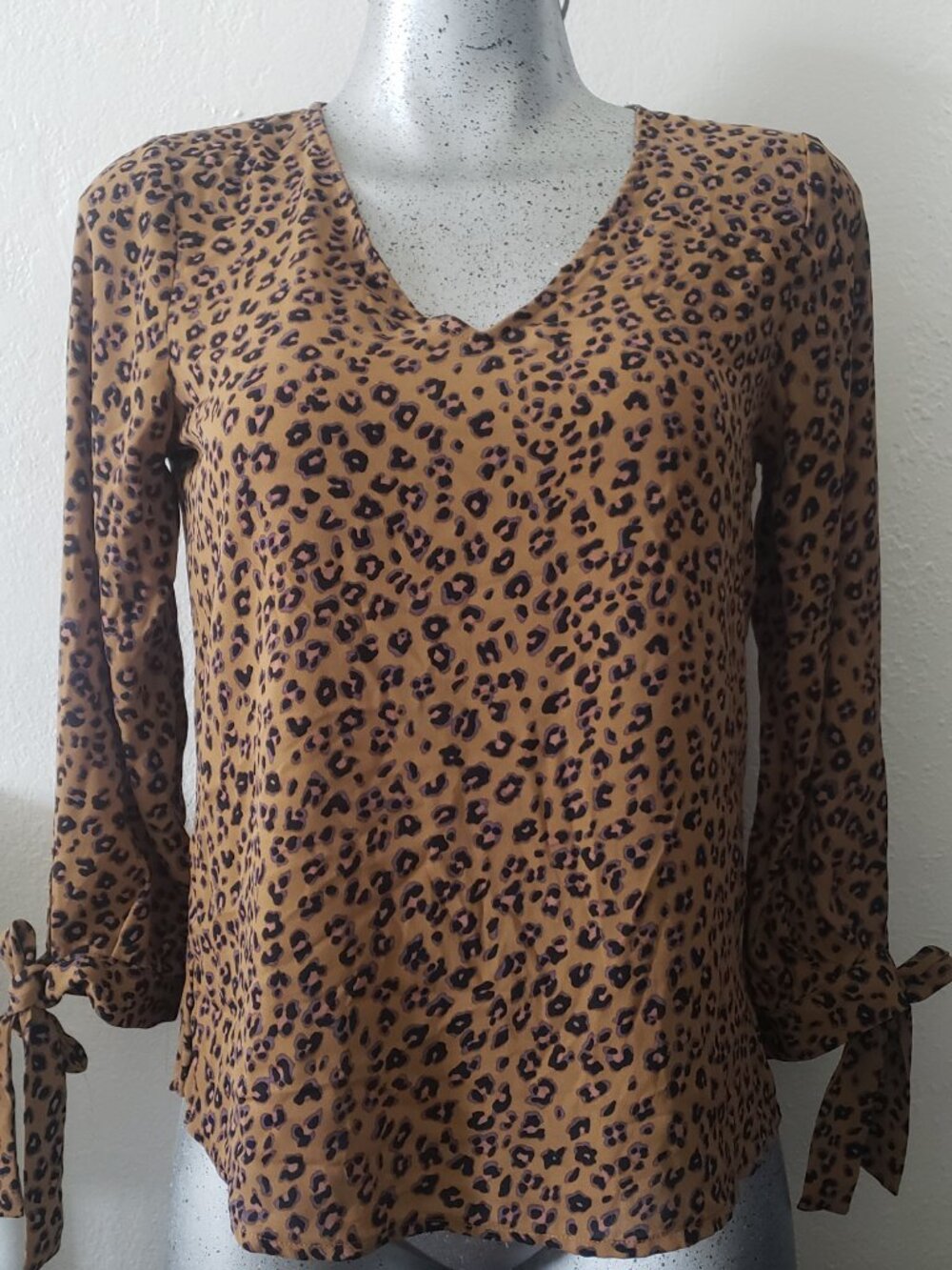 CeCe Leopard Print V-Neck Blouse